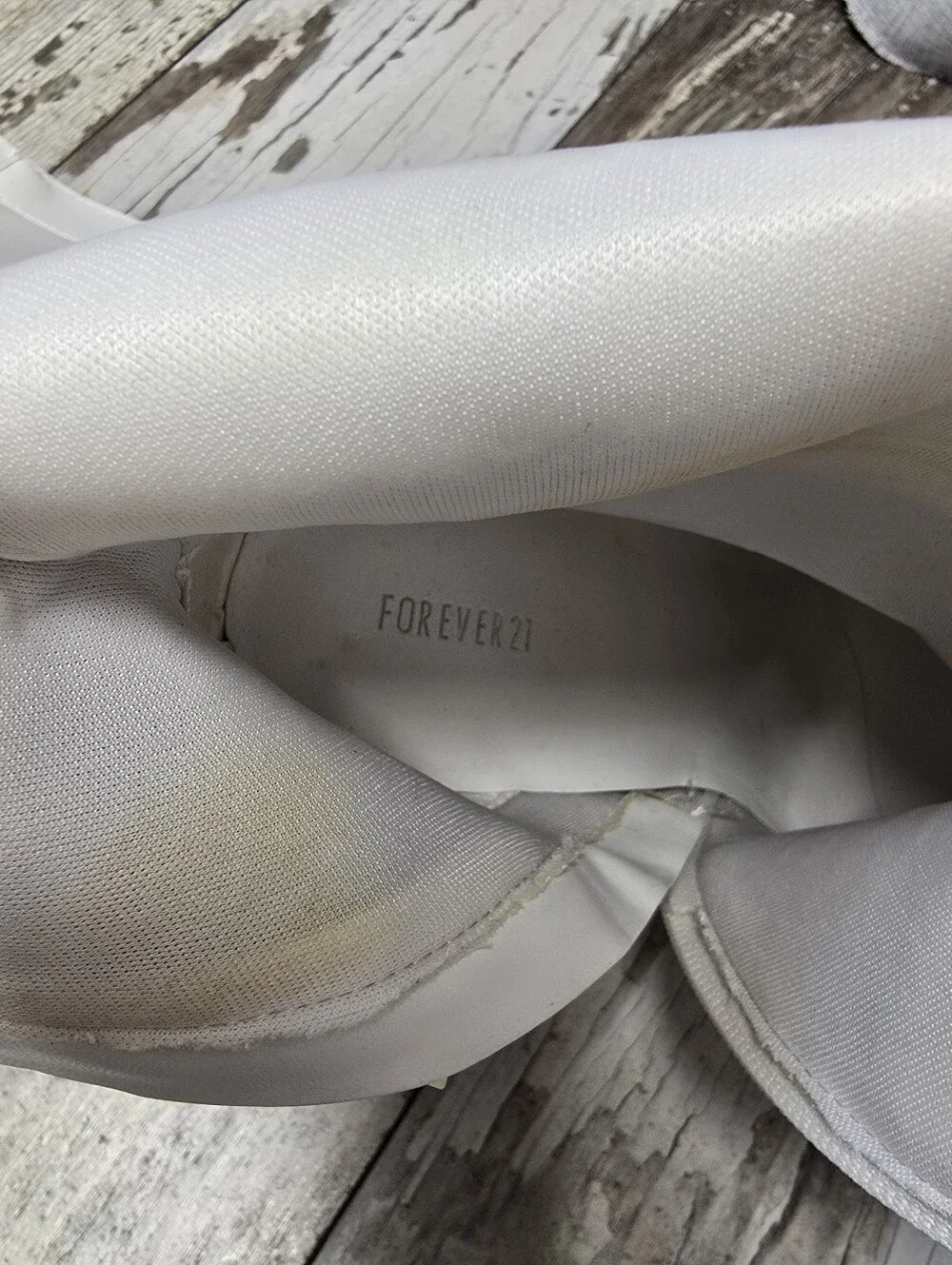 Forever 21 White Knee-High White Boots Pointed Toe Chunkie Block Heel Size 8